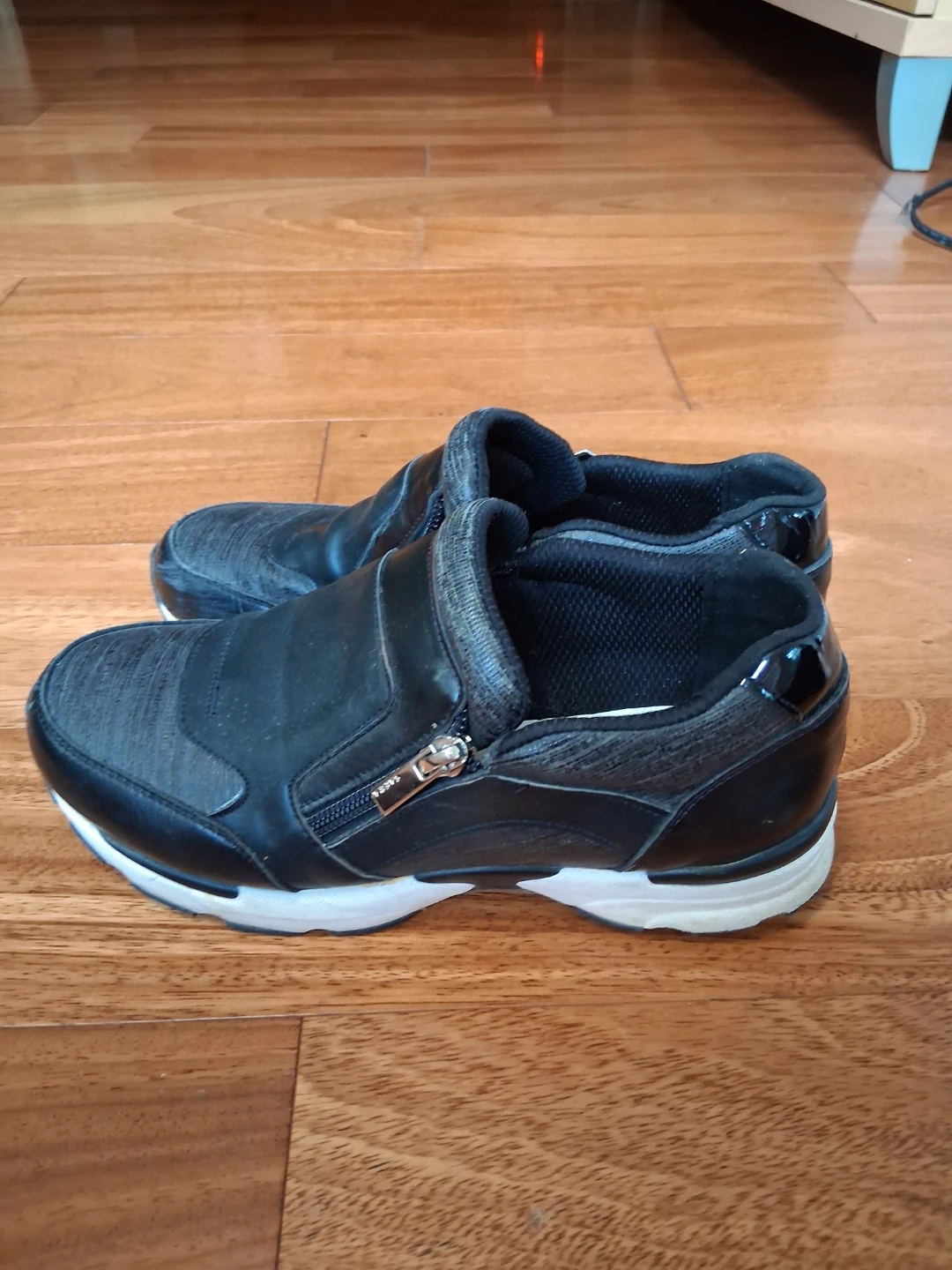 Black zippered slip-on sneakers - photo 2