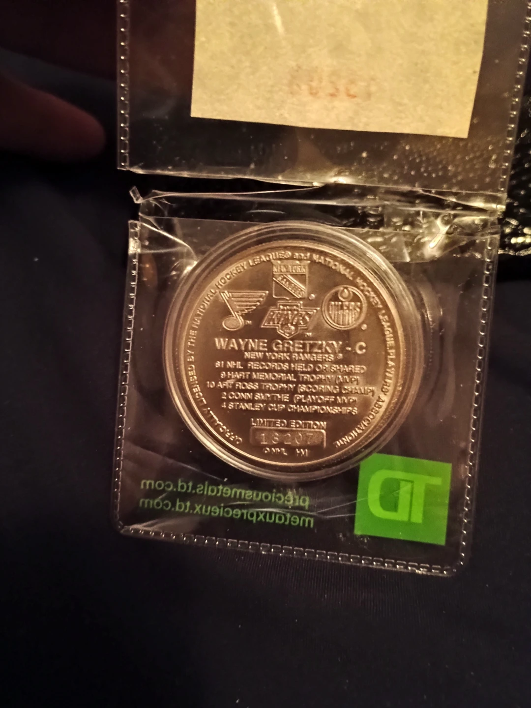 Wayne Gretzky Commemorative Retirement Medallion - photo 4