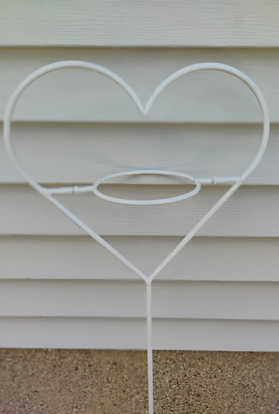 HEART-SHAPED METAL PLANT STAND - photo 4