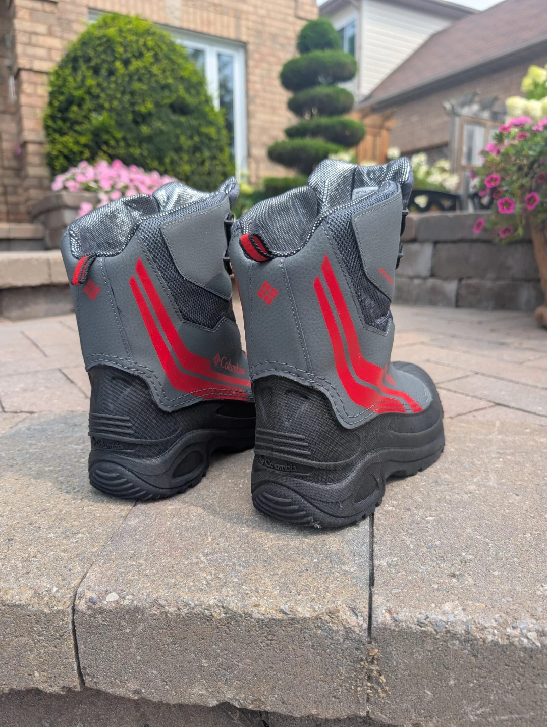 Columbia Youth or women's Winter Boots size 7 boys 8 womens - photo 3