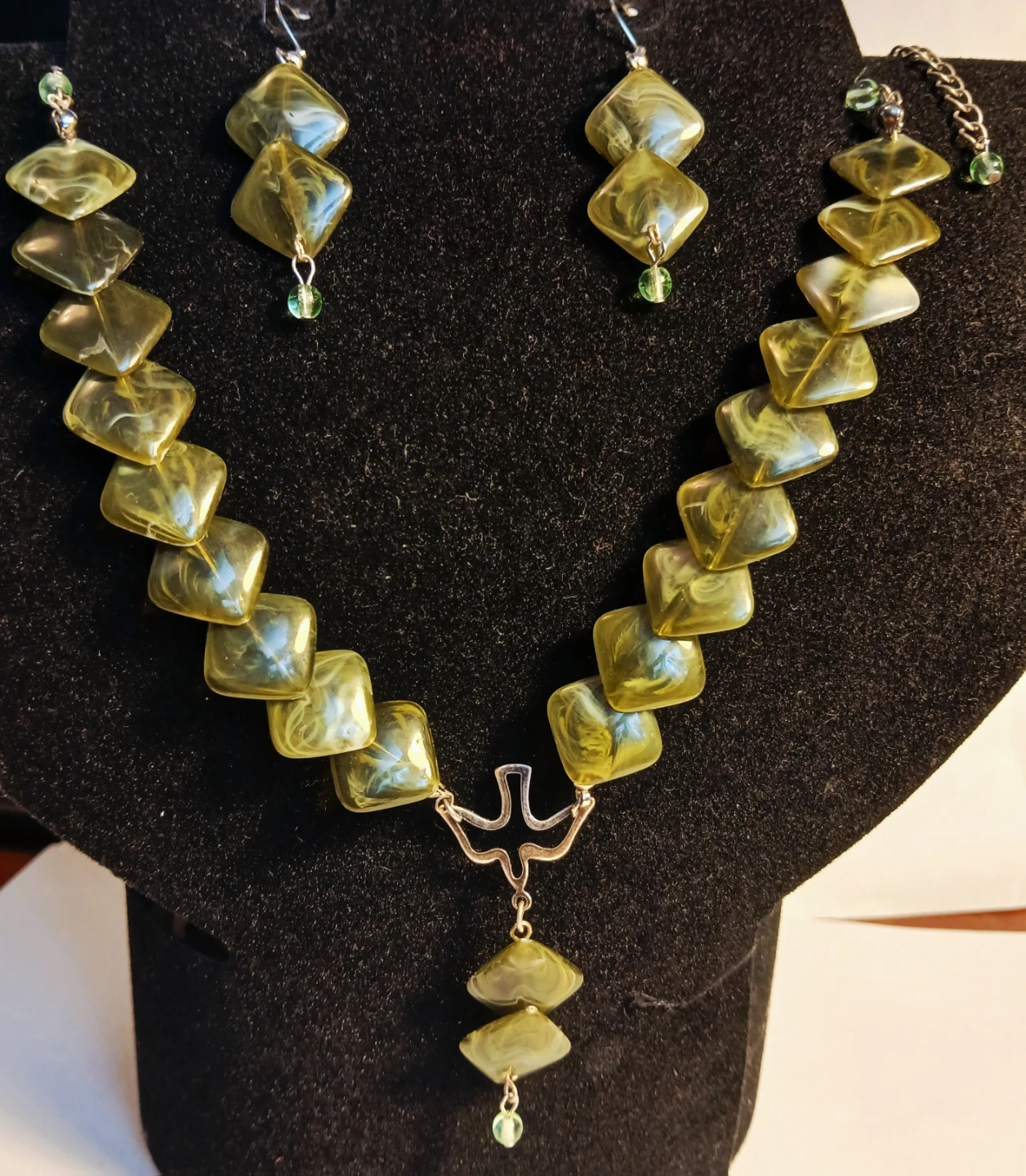 Fancy set: Choker necklace and earrings