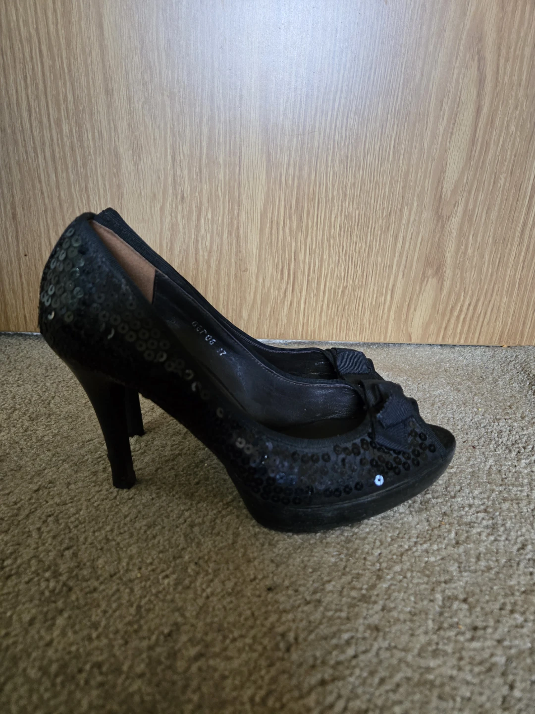 Milano Black Sequin Peep-Toe Size 37 - photo 2