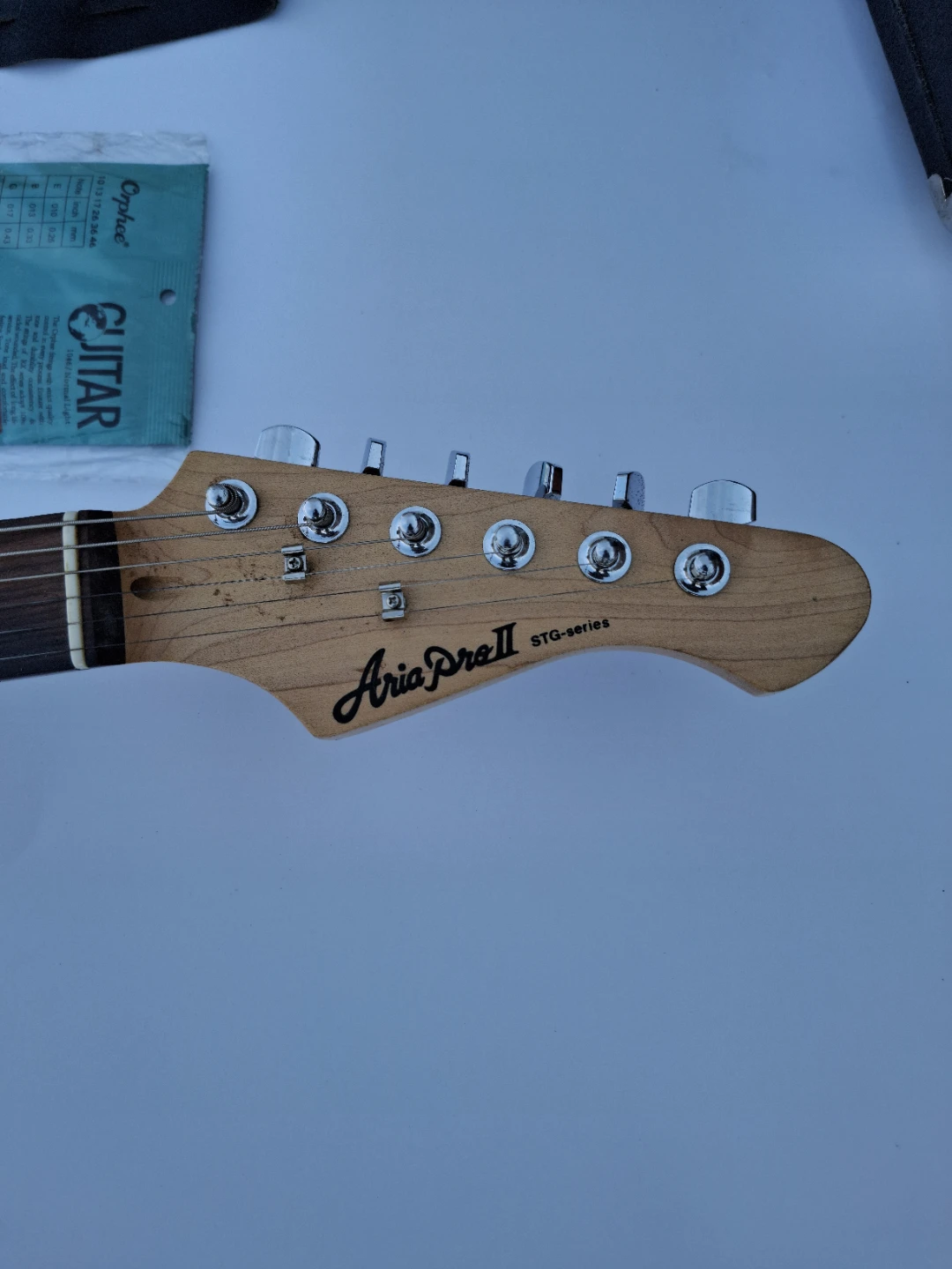 Aria Pro II Electric Guitar and Amplifier Set - photo 3