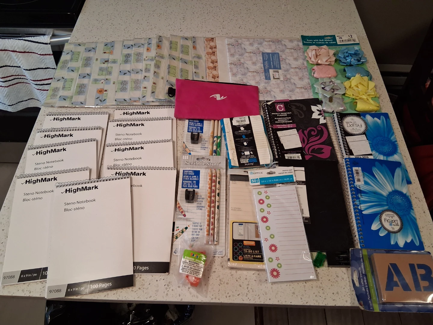 Over 85 pieces of stationary items - photo 3
