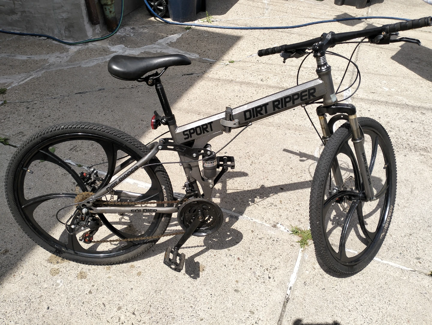 Sport Dirt Ripper Folding Mountain Bike