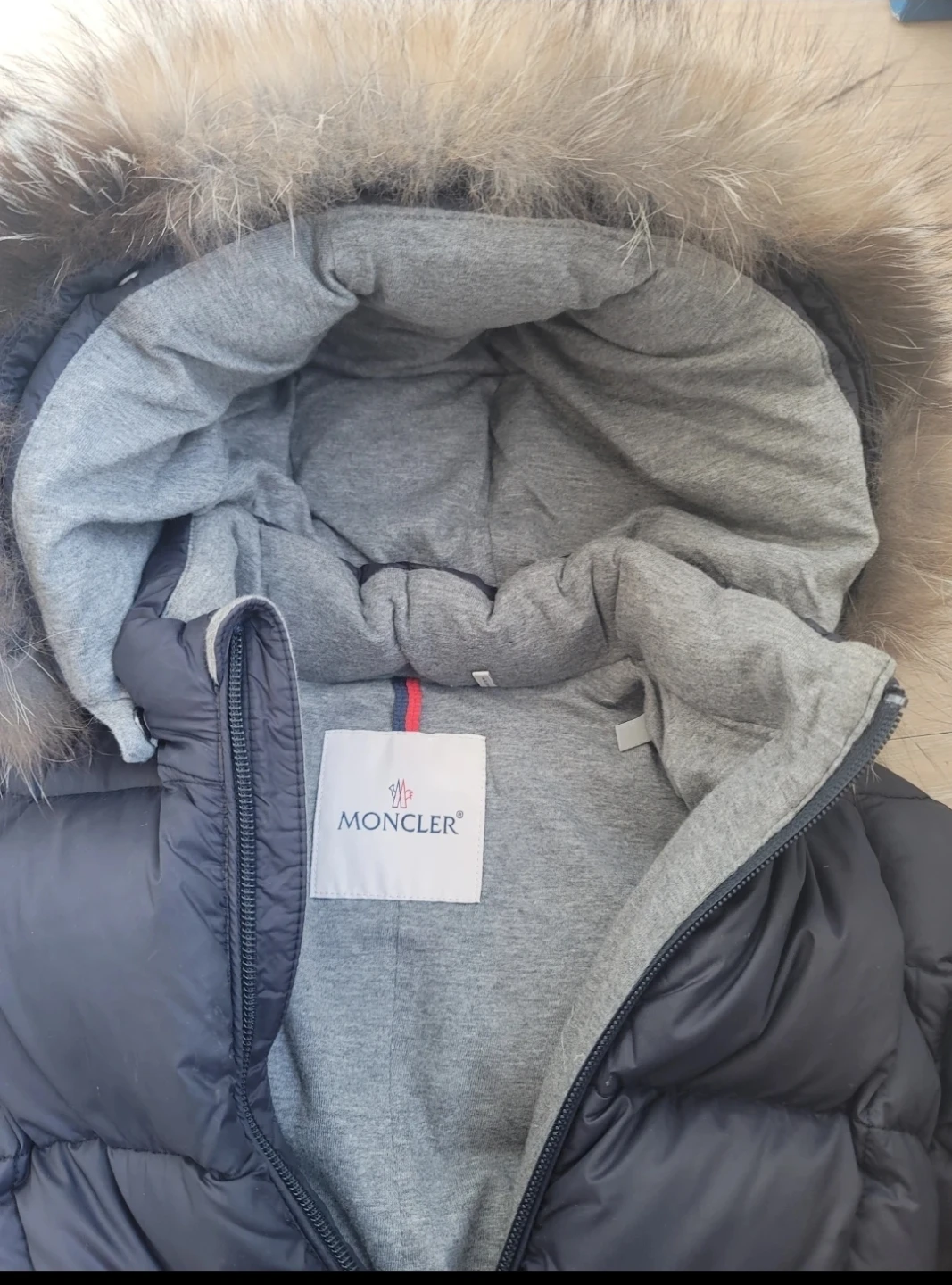 Moncler Puffer Snowsuit with Fur Hood 3y - photo 3