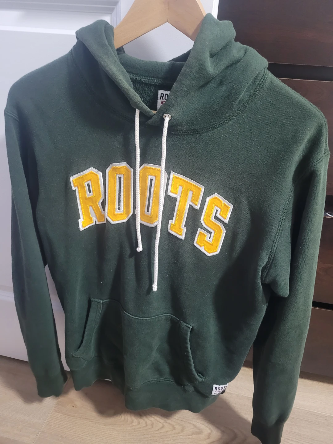 Women's Roots Athletics Green Hoodie Size Small