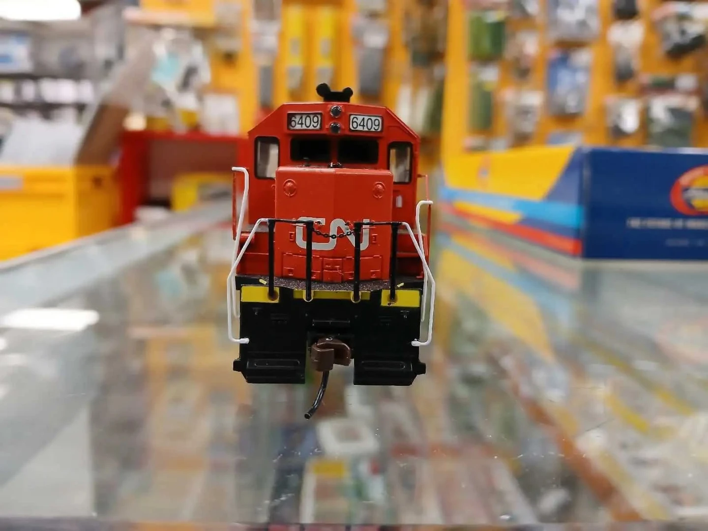 CN 6409 GTW Model Train Engine