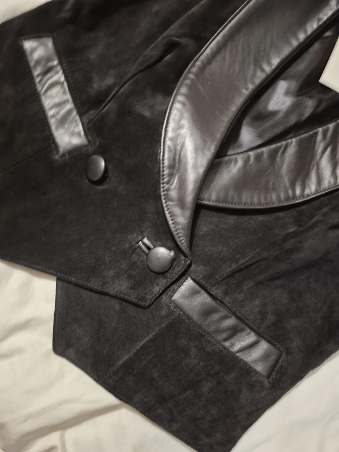 Danier Black Suede Leather Vest - photo 2