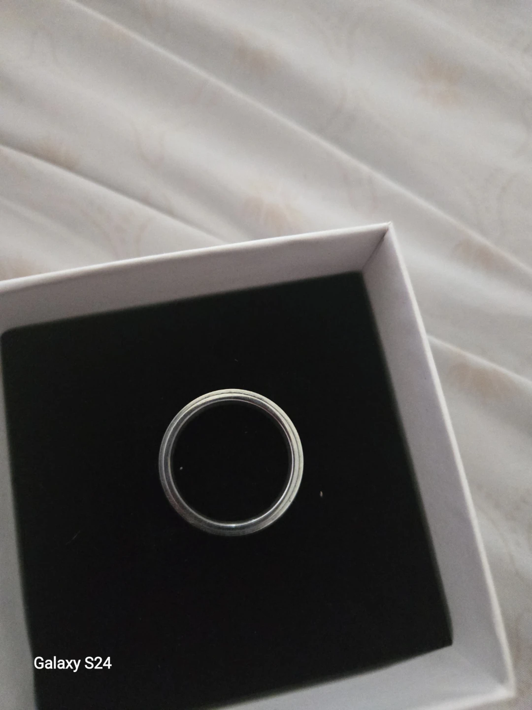 Stainless steel dog paw spinner anxiety ring - photo 2