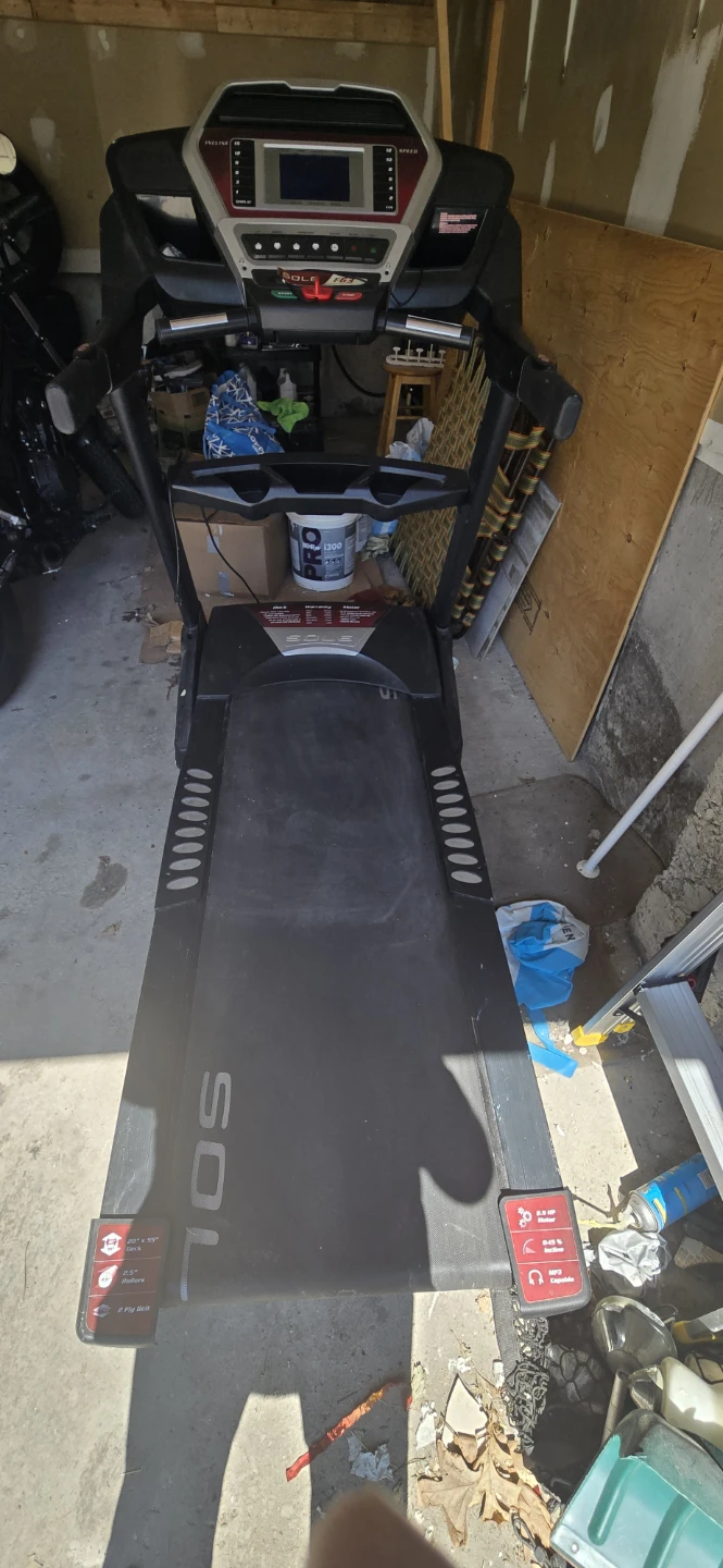Sole F85 Folding Treadmill