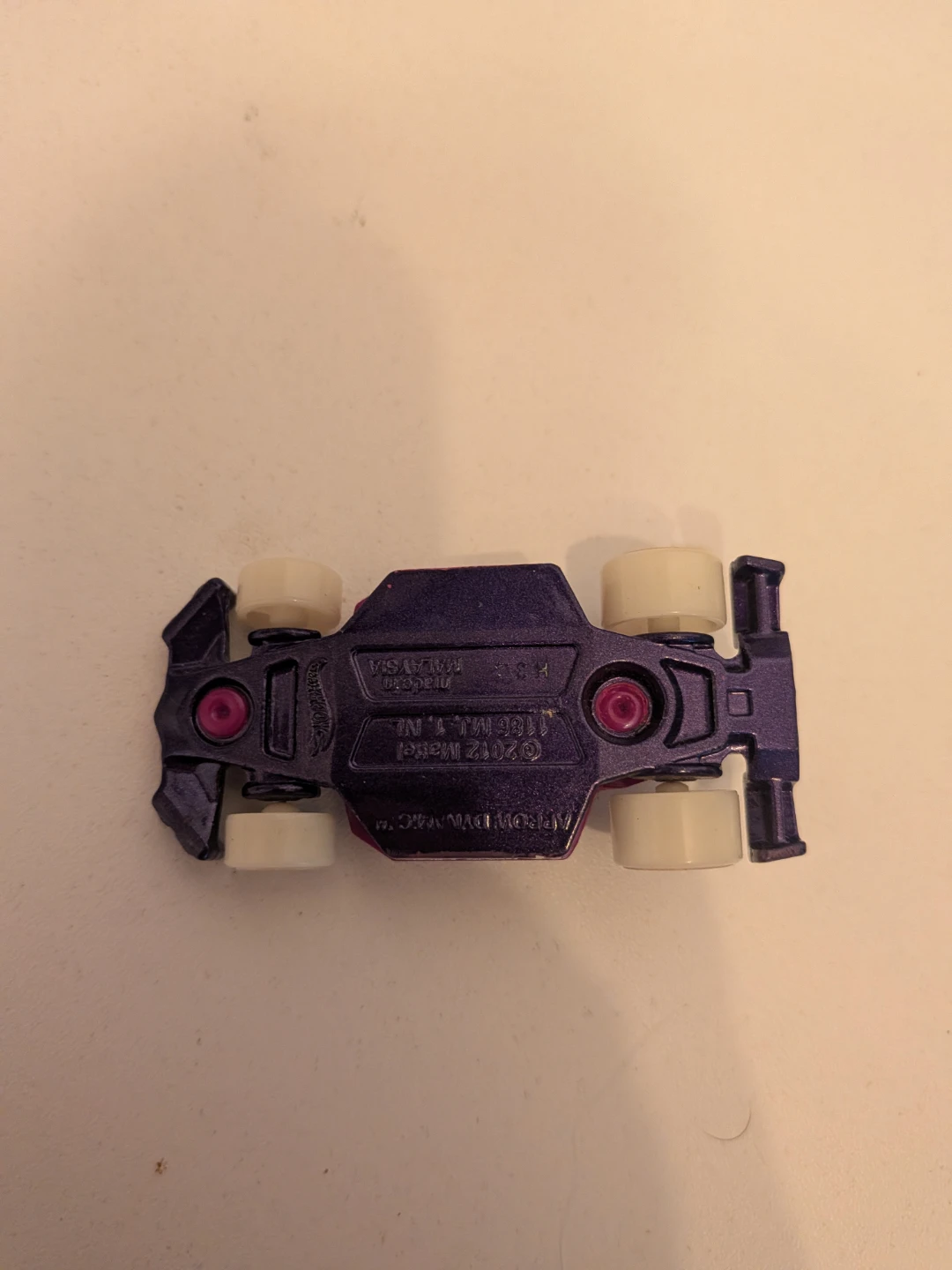 Hot Wheels Arrow Dynamic Purple Toy Car - photo 4