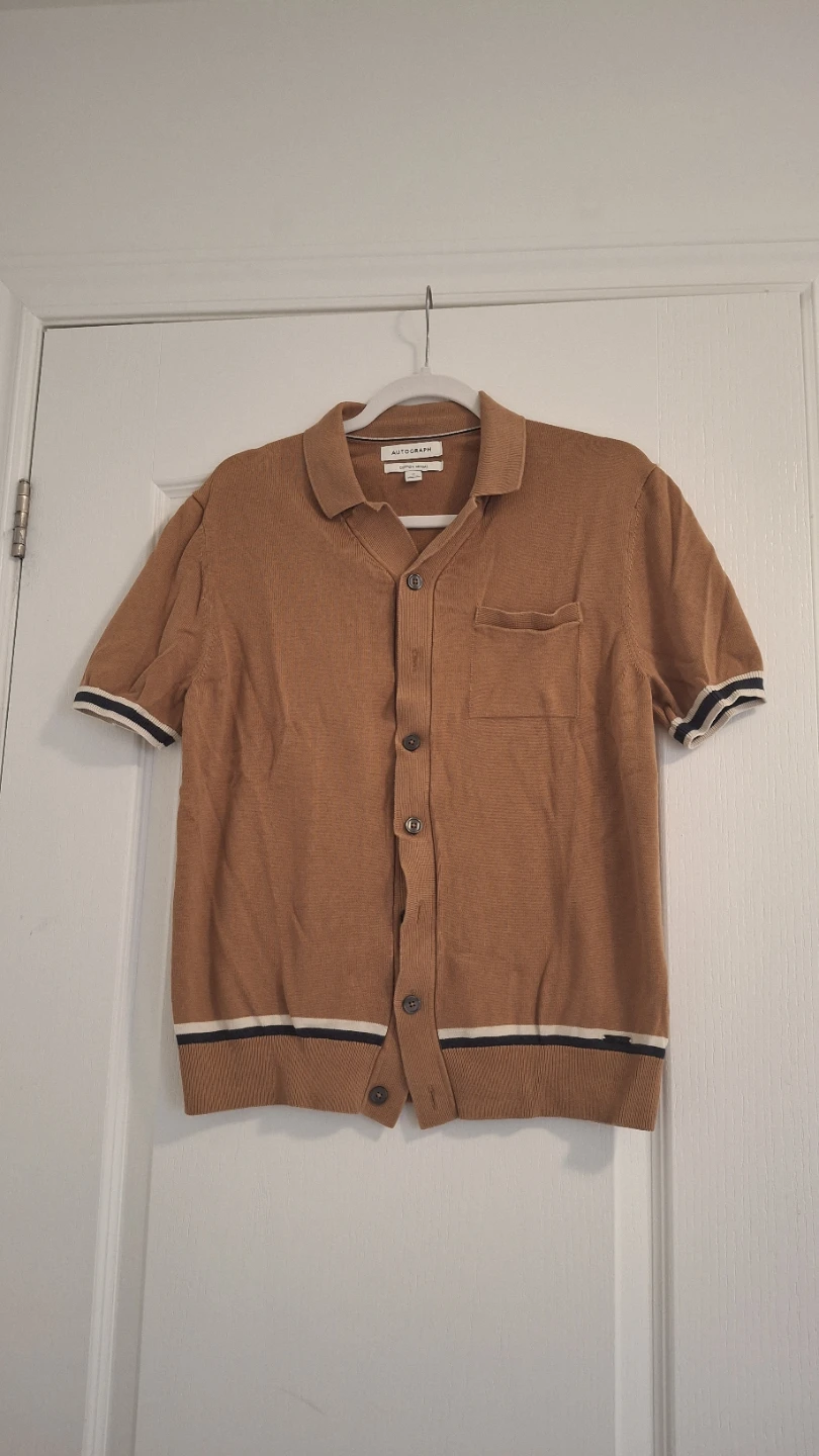 Short Sleeve Button Up Shirt - Medium