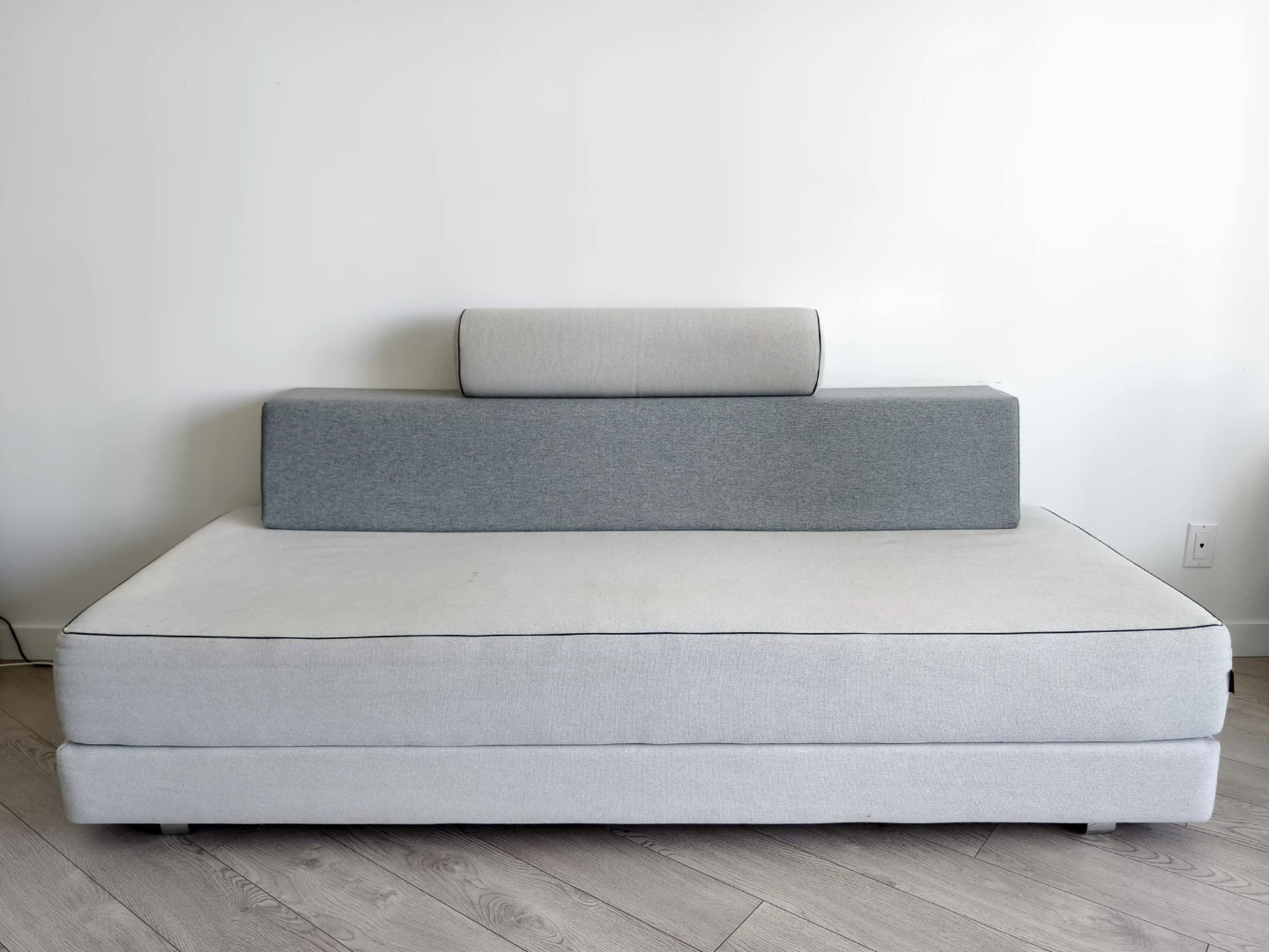 Modern Convertible Sofabed – Queen & Twin Sizes - photo 2