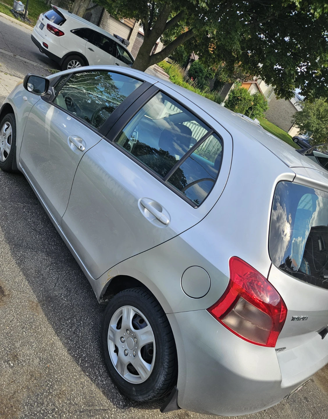 Silver Toyota Yaris Hatchback - photo 2