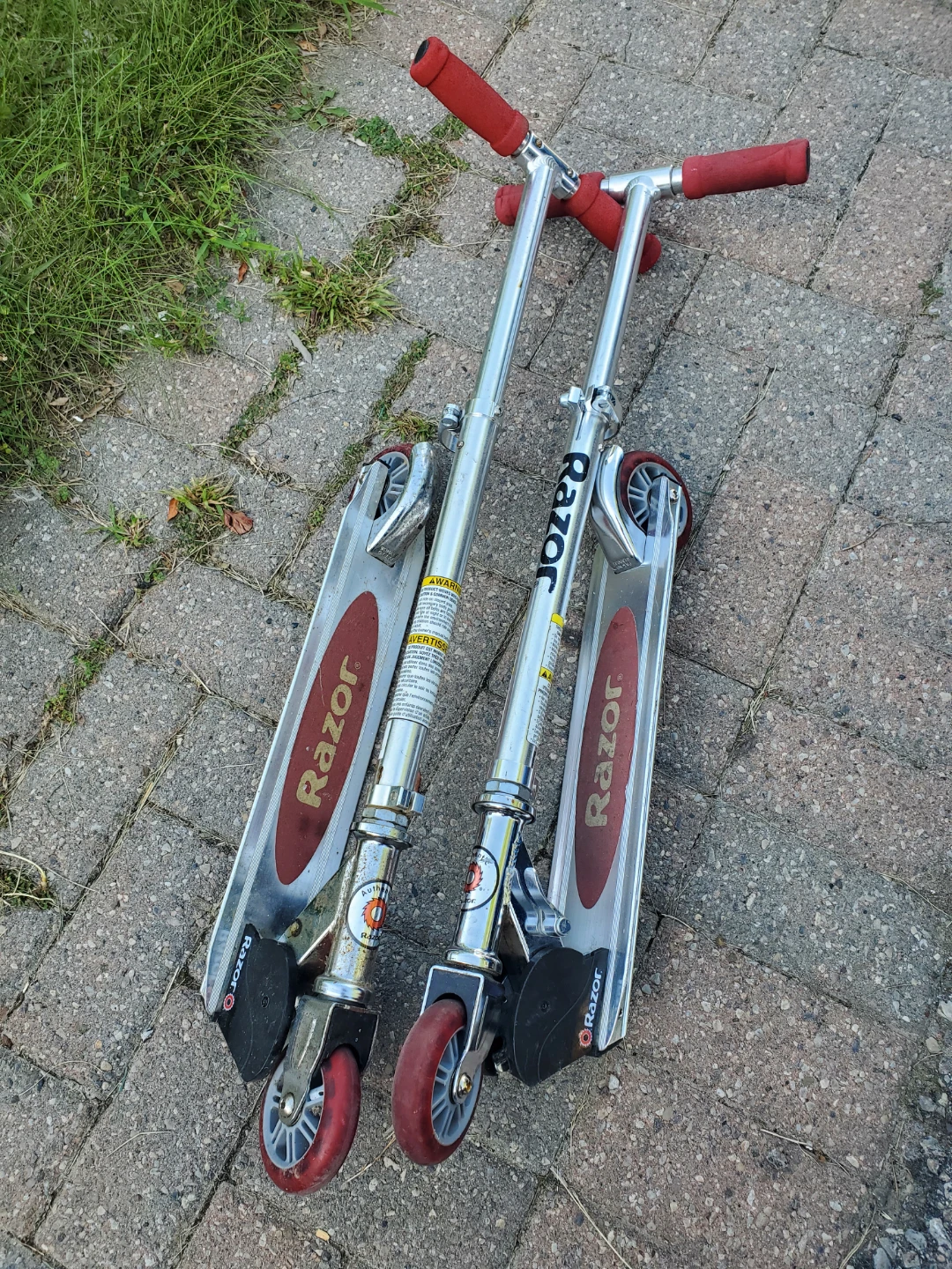 2 Razor Scooters - photo 2