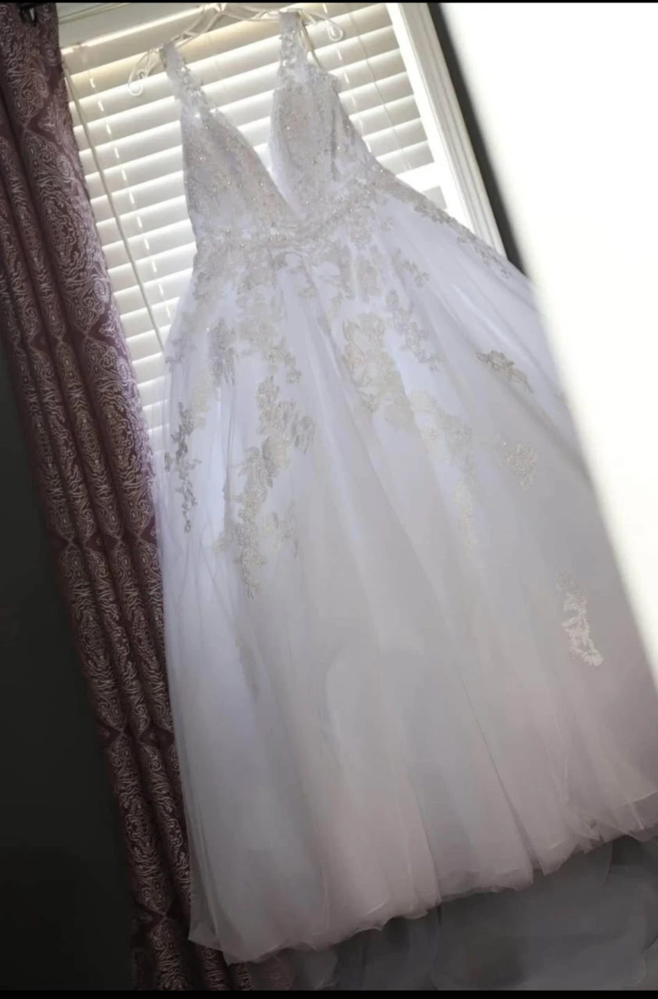 White Lace Wedding Dress - photo 2
