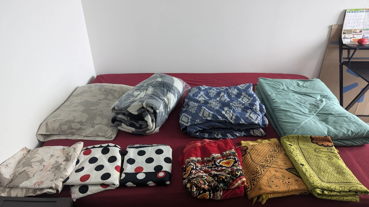 Assorted Bedsheets, Blankets, comforter