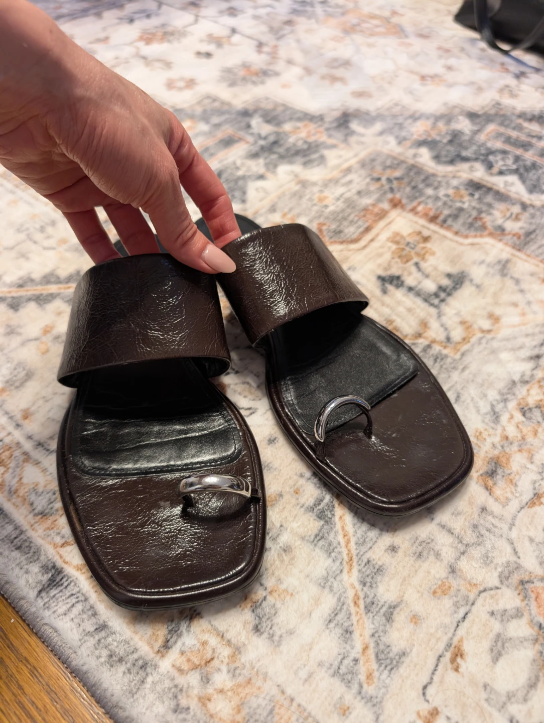 Massimo Dutti Leather Toe Ring Slides - Brown - photo 3