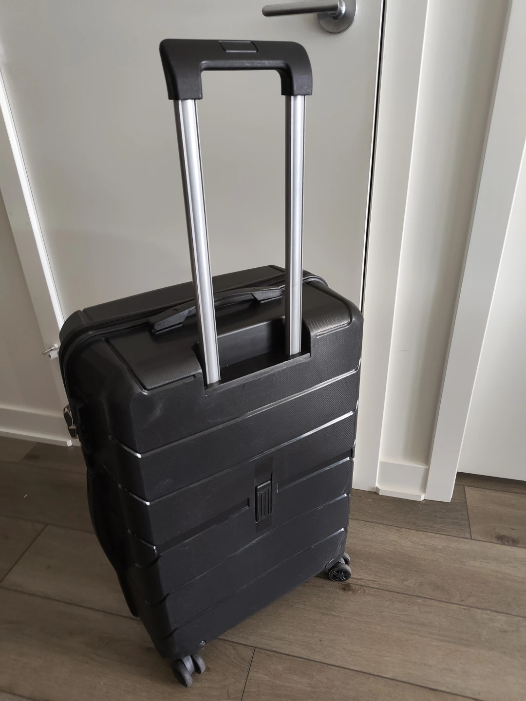 Check-in Hardside Spinner Luggage, ~26' - photo 4