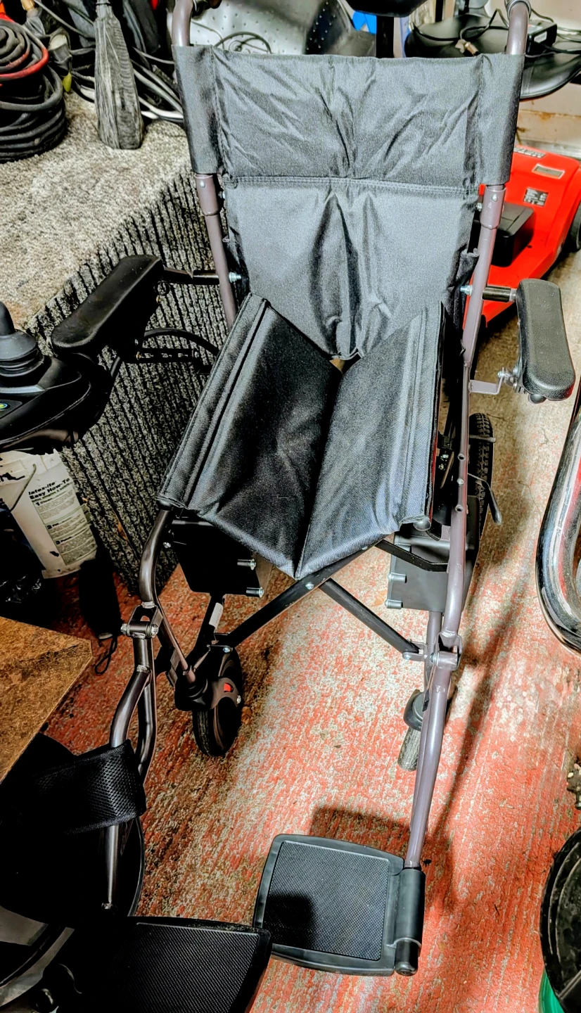 PORTABLE FOLDING ELECTRIC WHEELCHAIR - photo 2