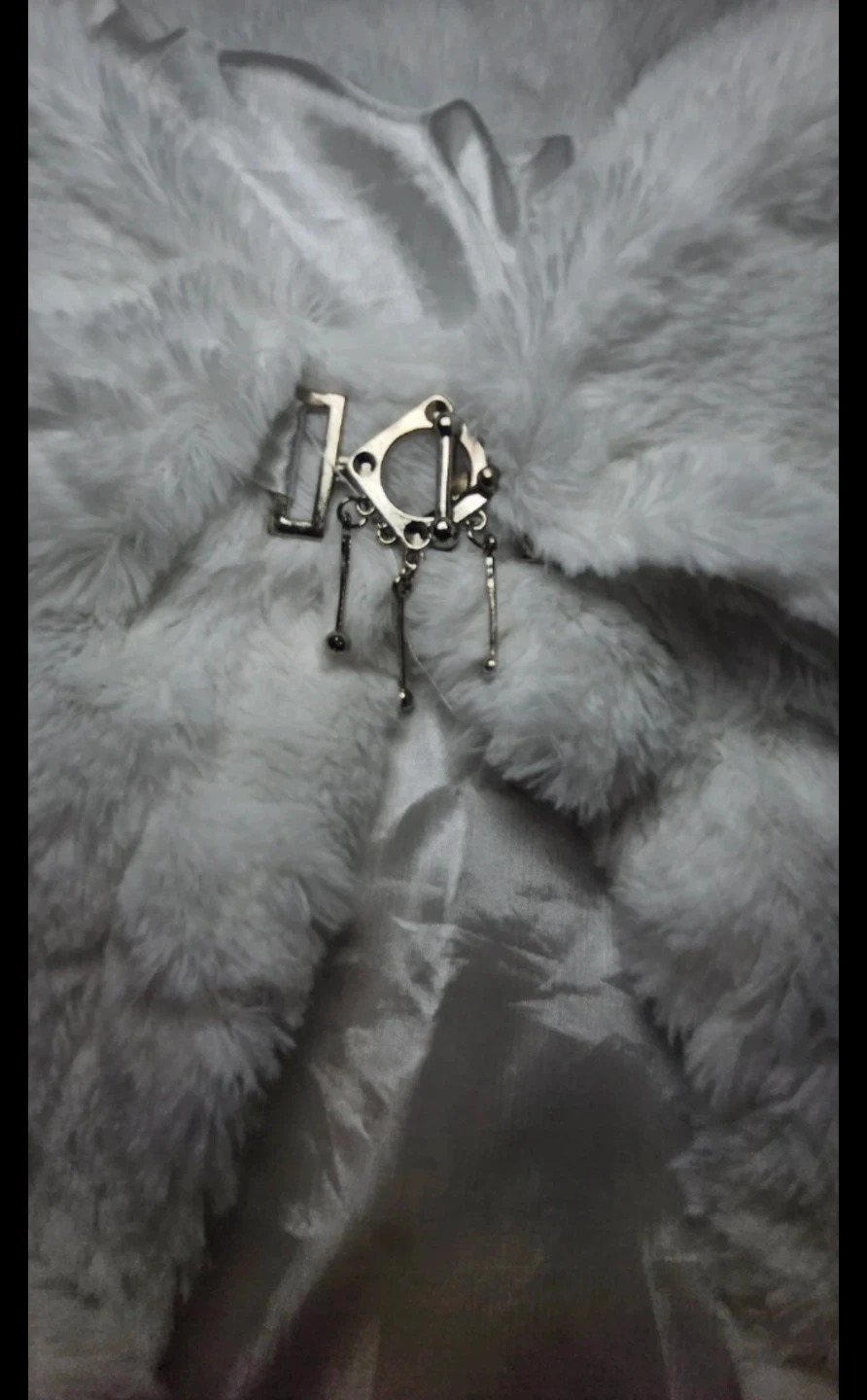 White Cropped Faux Fur Bolero Shrug - photo 3
