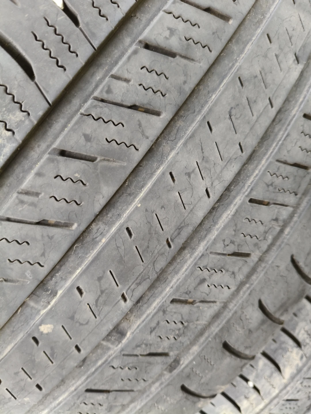 Set of 4 Tires 275/45R21 110W - photo 3