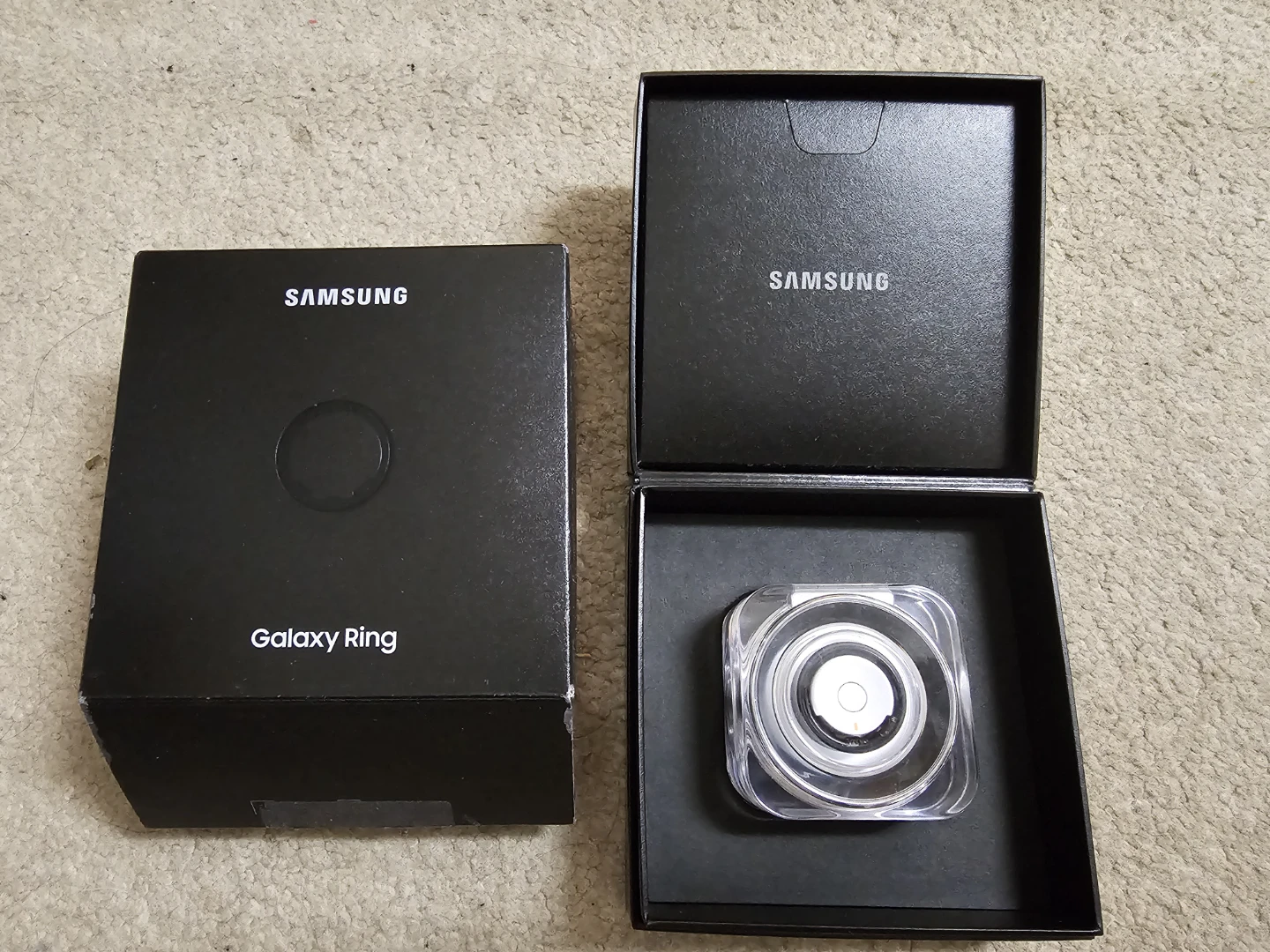 Like new Samsung Galaxy Ring Black Titanium Size 8