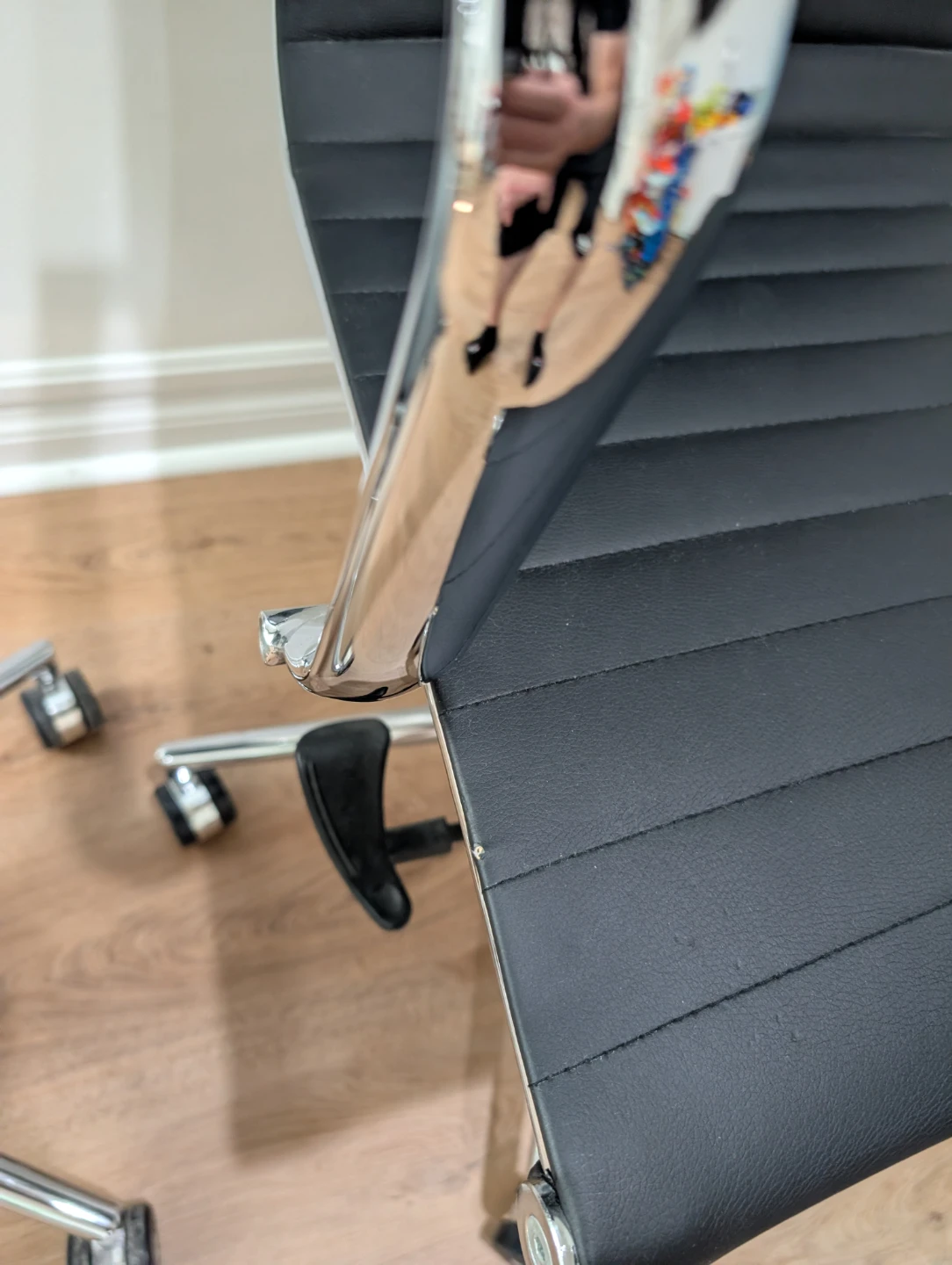 Black Office Chair - photo 3