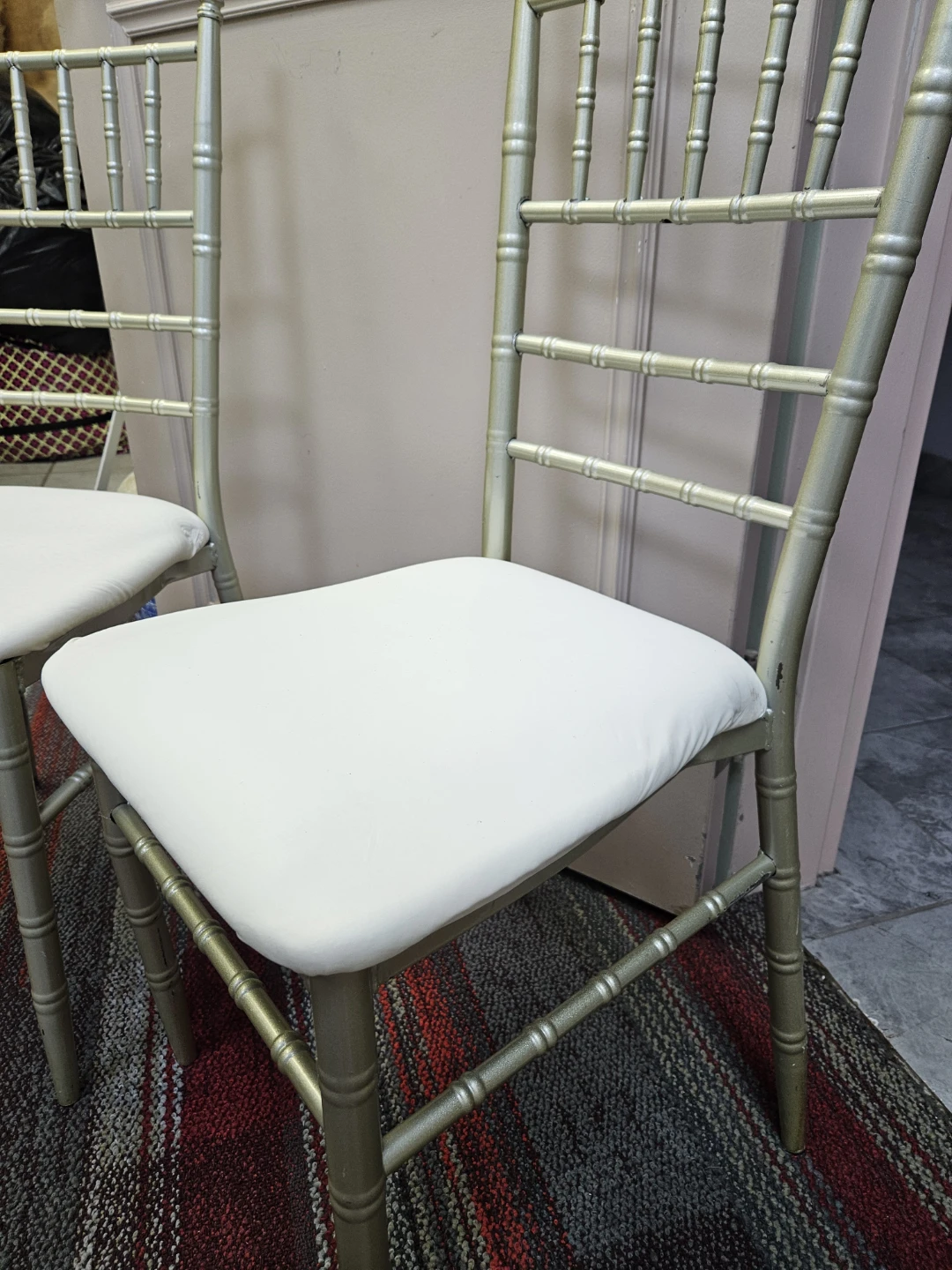 Banquet hall Chivari Chairs - Set of 70 - photo 2