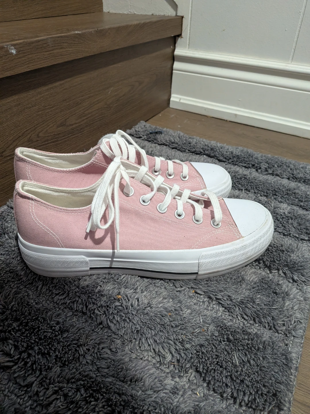 No Boundaries Pink Canvas Sneakers Size 10