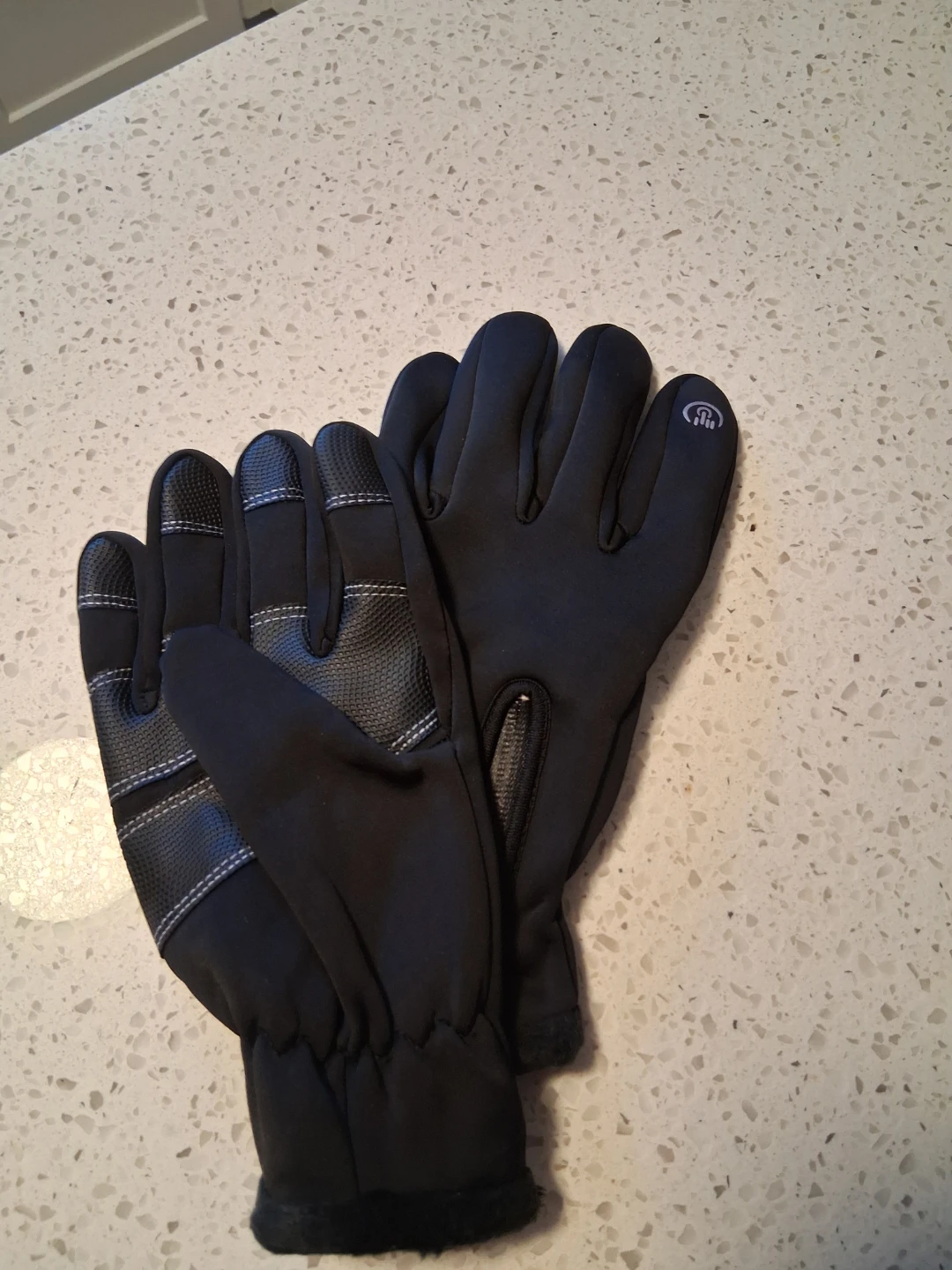 Smart phone gloves