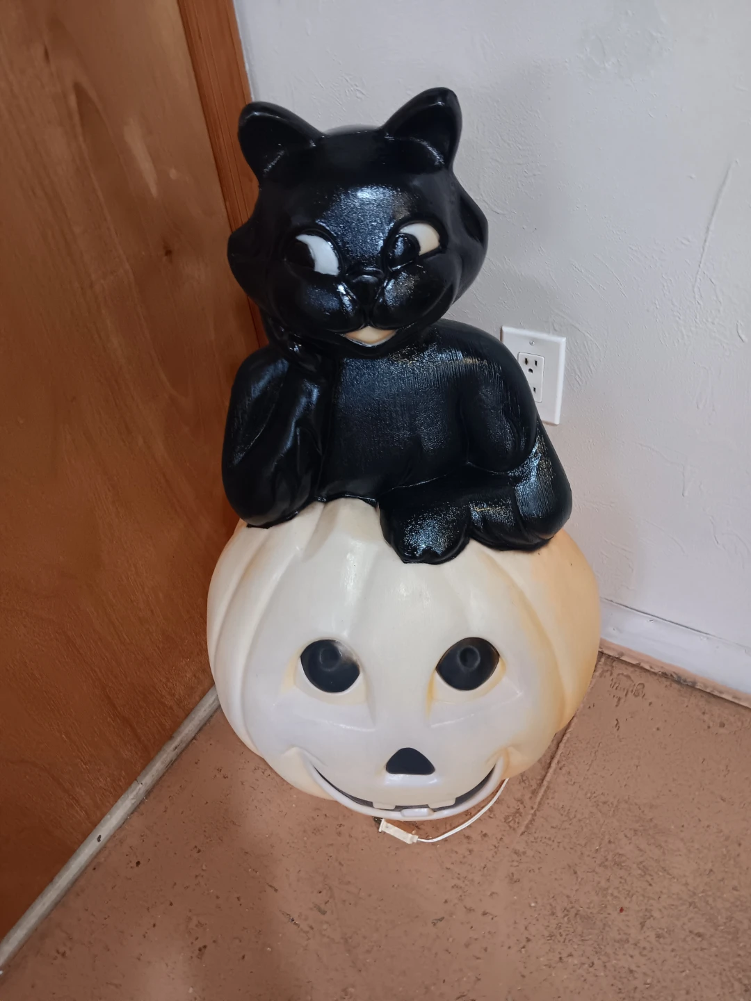 Vintage 1990 halloween blow mold