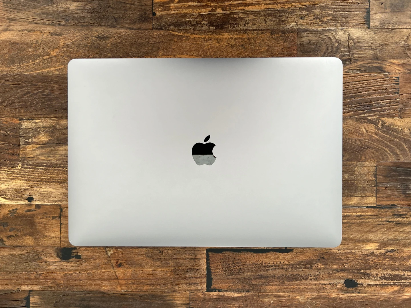 Apple MacBook Pro 15-inch 2019 - photo 3