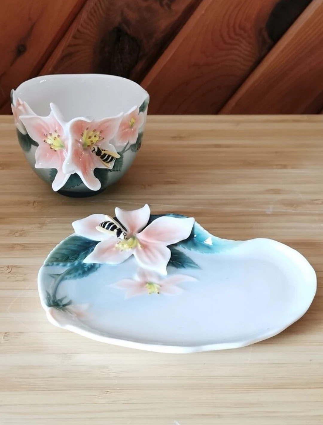 Franz Bee & Apple Blossom Cup & Saucer Jen Woo Hand Painted - photo 4