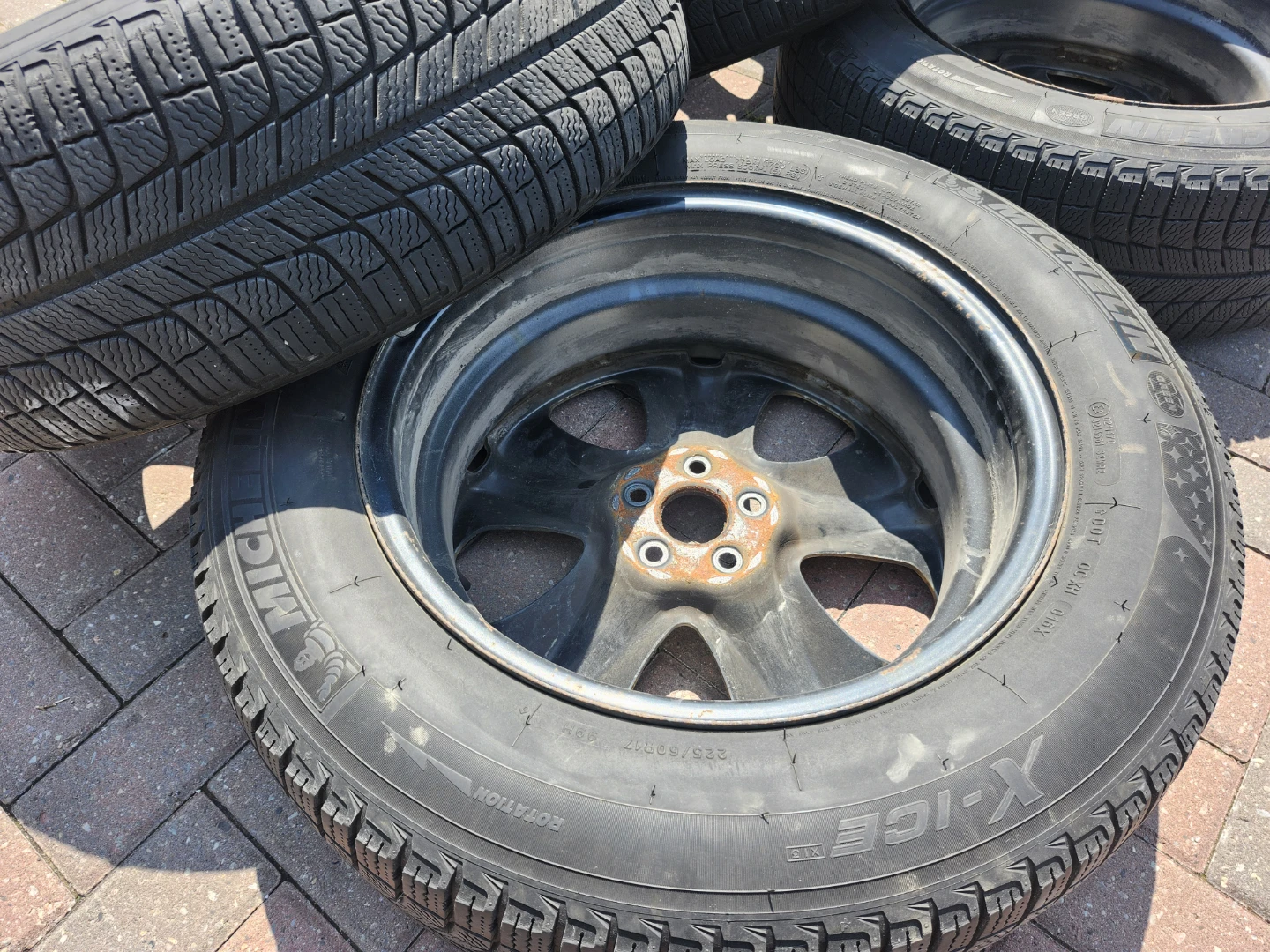 225/60R17 99H Michelin Winter Tires and Rims - photo 3