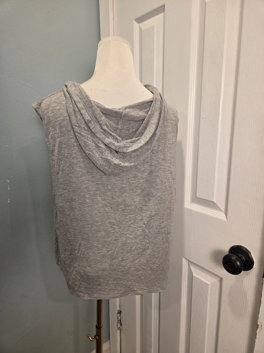Gray Sleeveless Hooded Top "Good Vibes Only" - photo 2