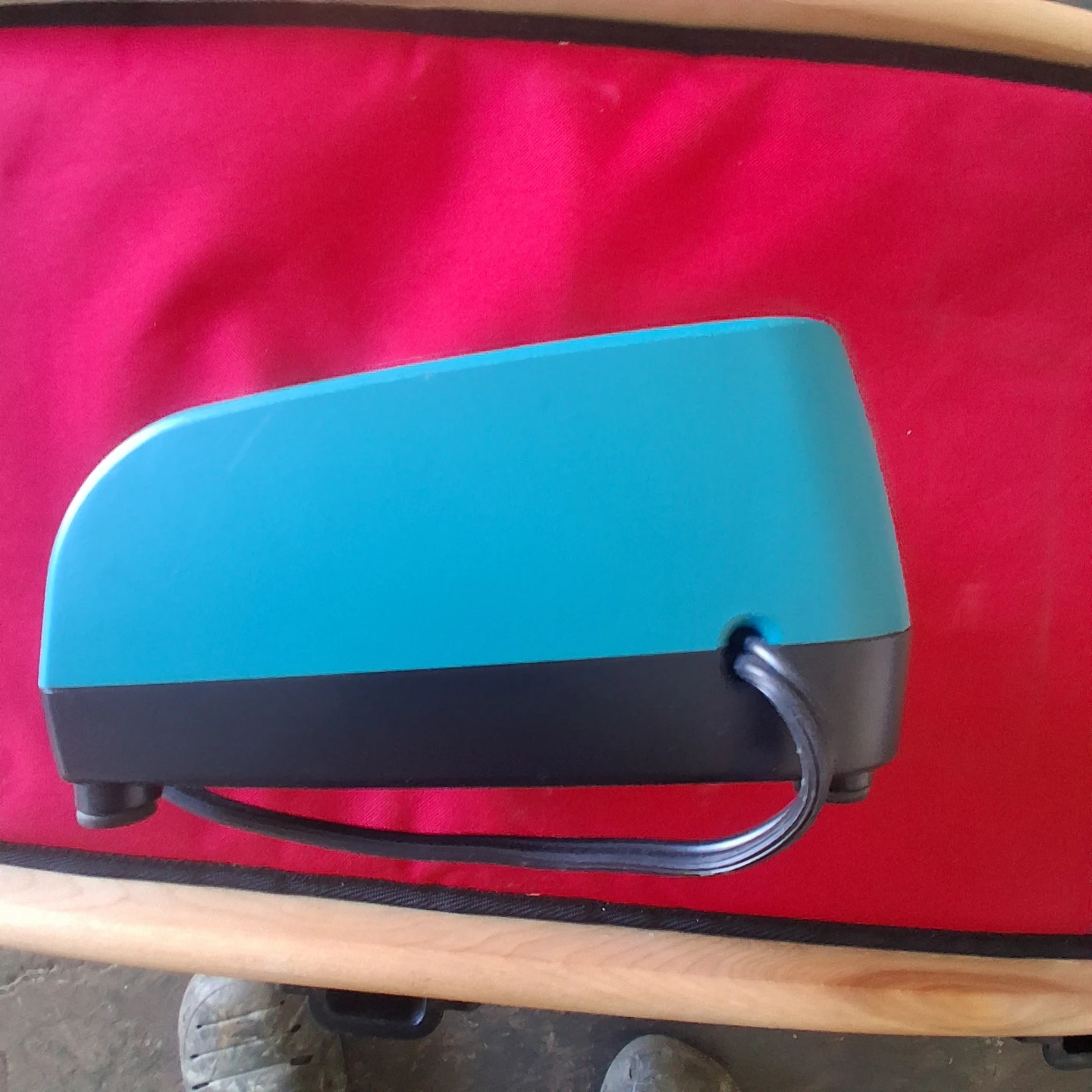 Makita DC18RA Fast Charger - photo 3