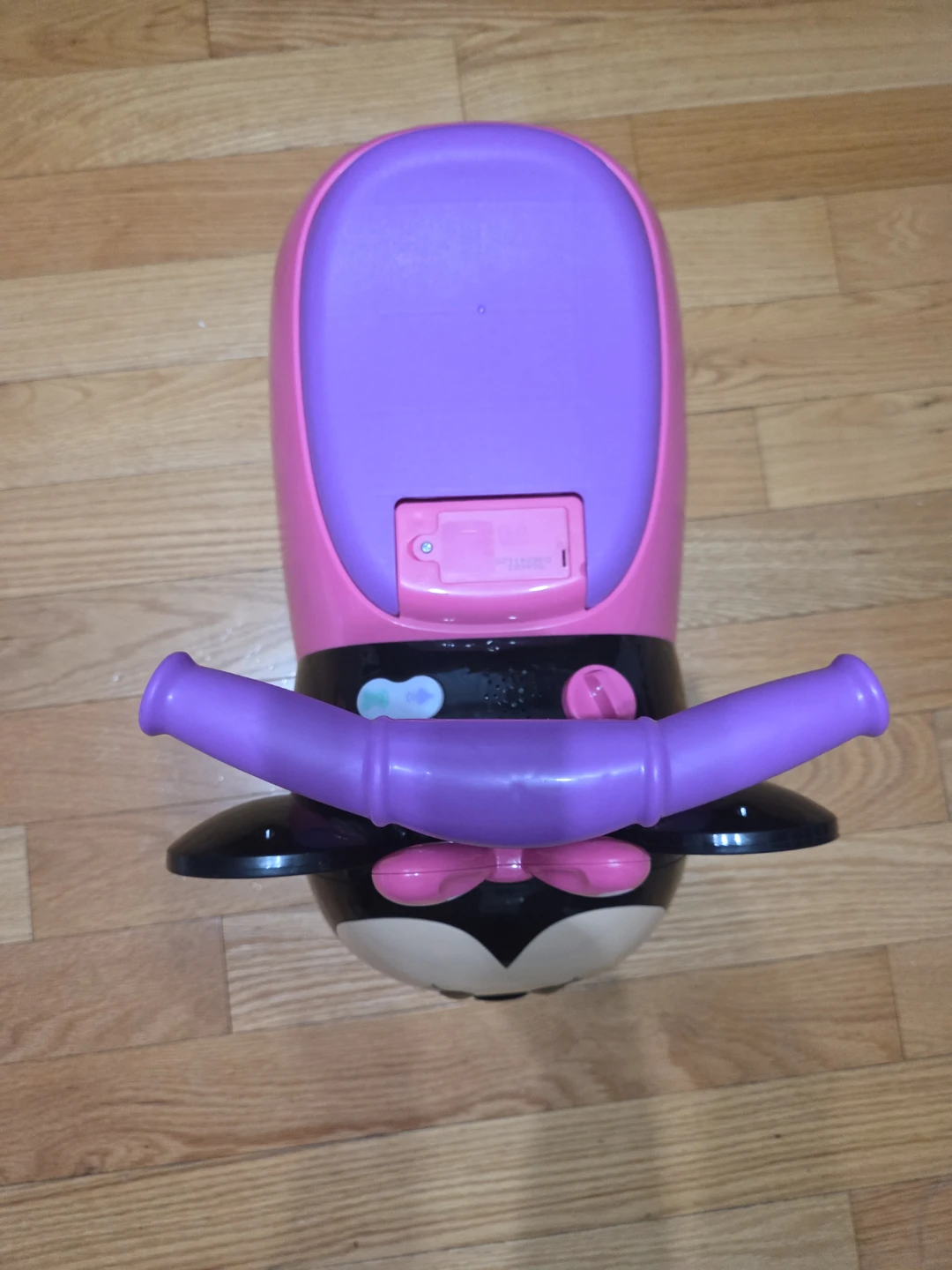 Minnie Mouse Ride-On Toy - photo 4