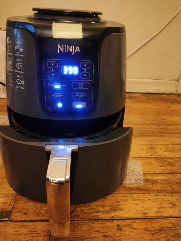 Ninja 4-Quart Air Fryer – 1550W – AF101CCO