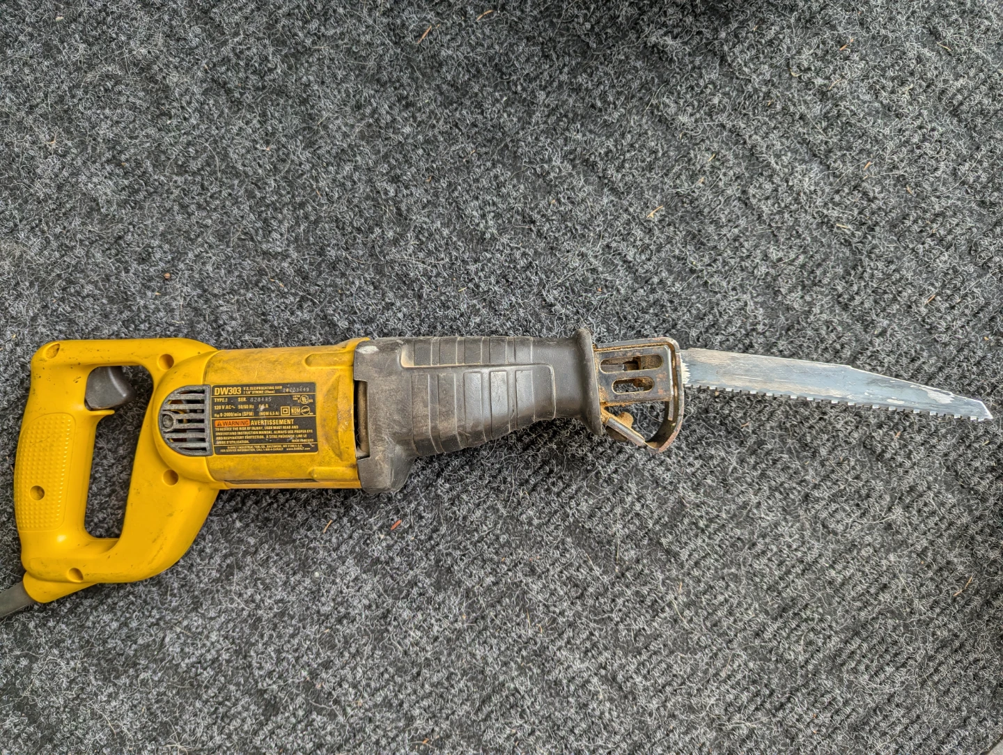 DeWalt Reciprocating Saw DW393 - photo 2