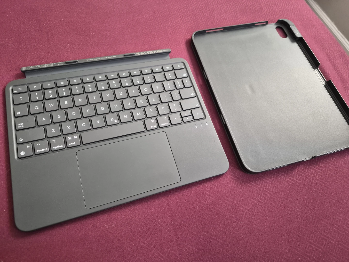 ESR Keyboard Case For iPad