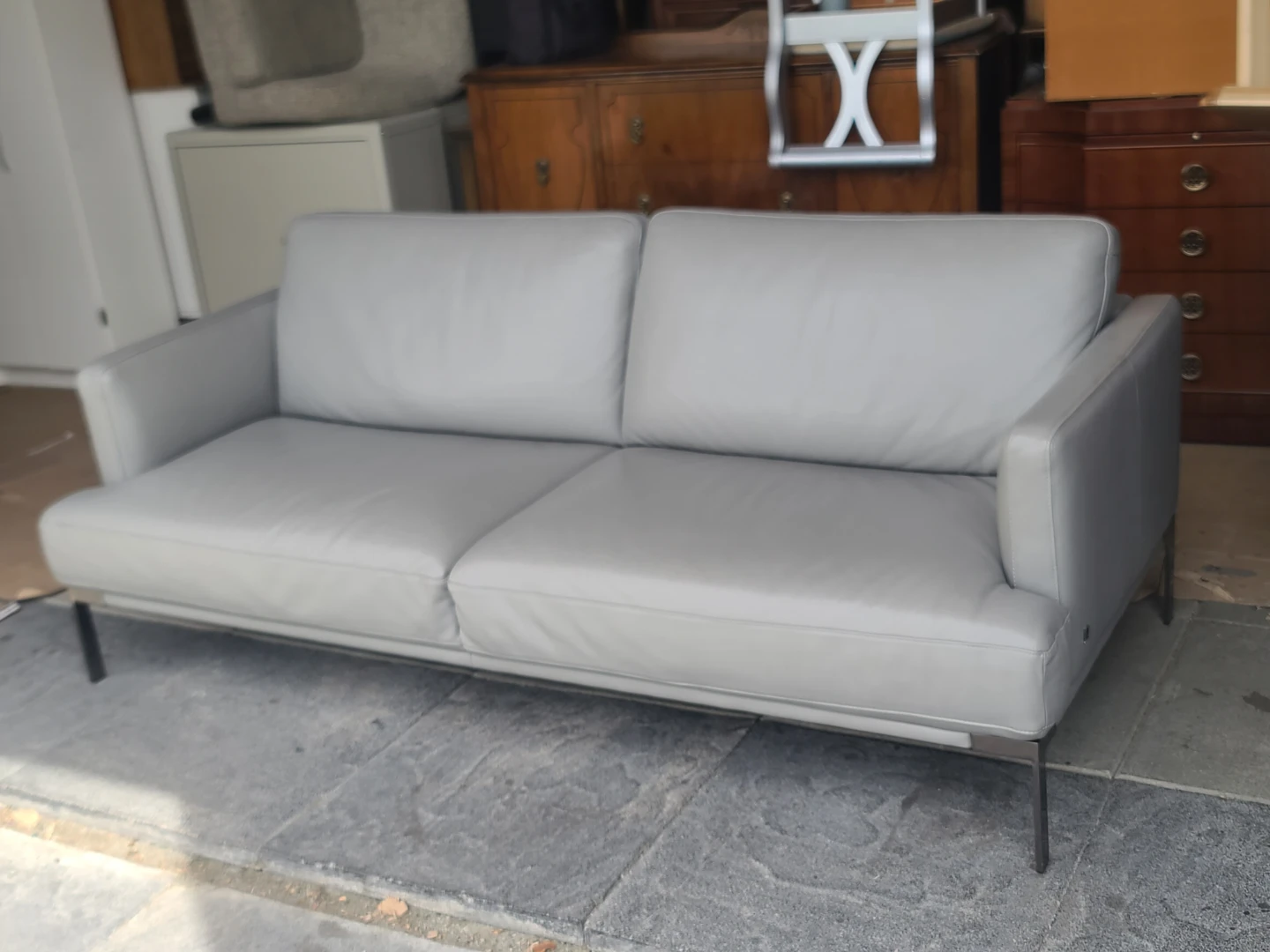 Natuuzzi Grey Leather Sofa - photo 2