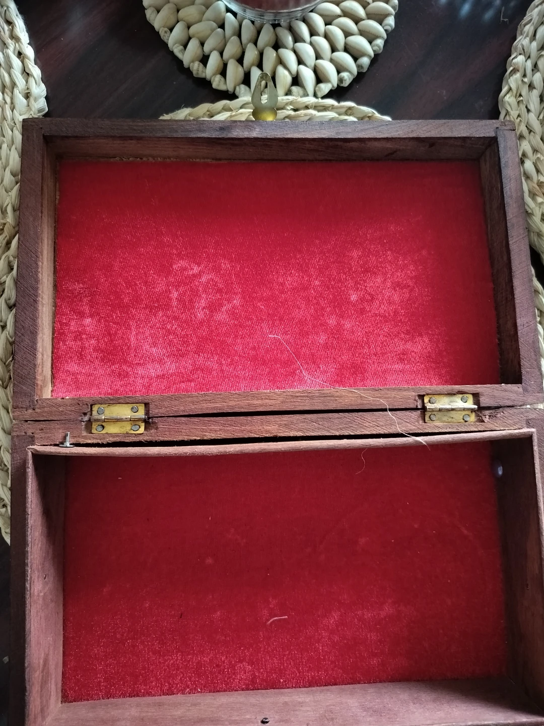 Decorative wooden trinket box - photo 2