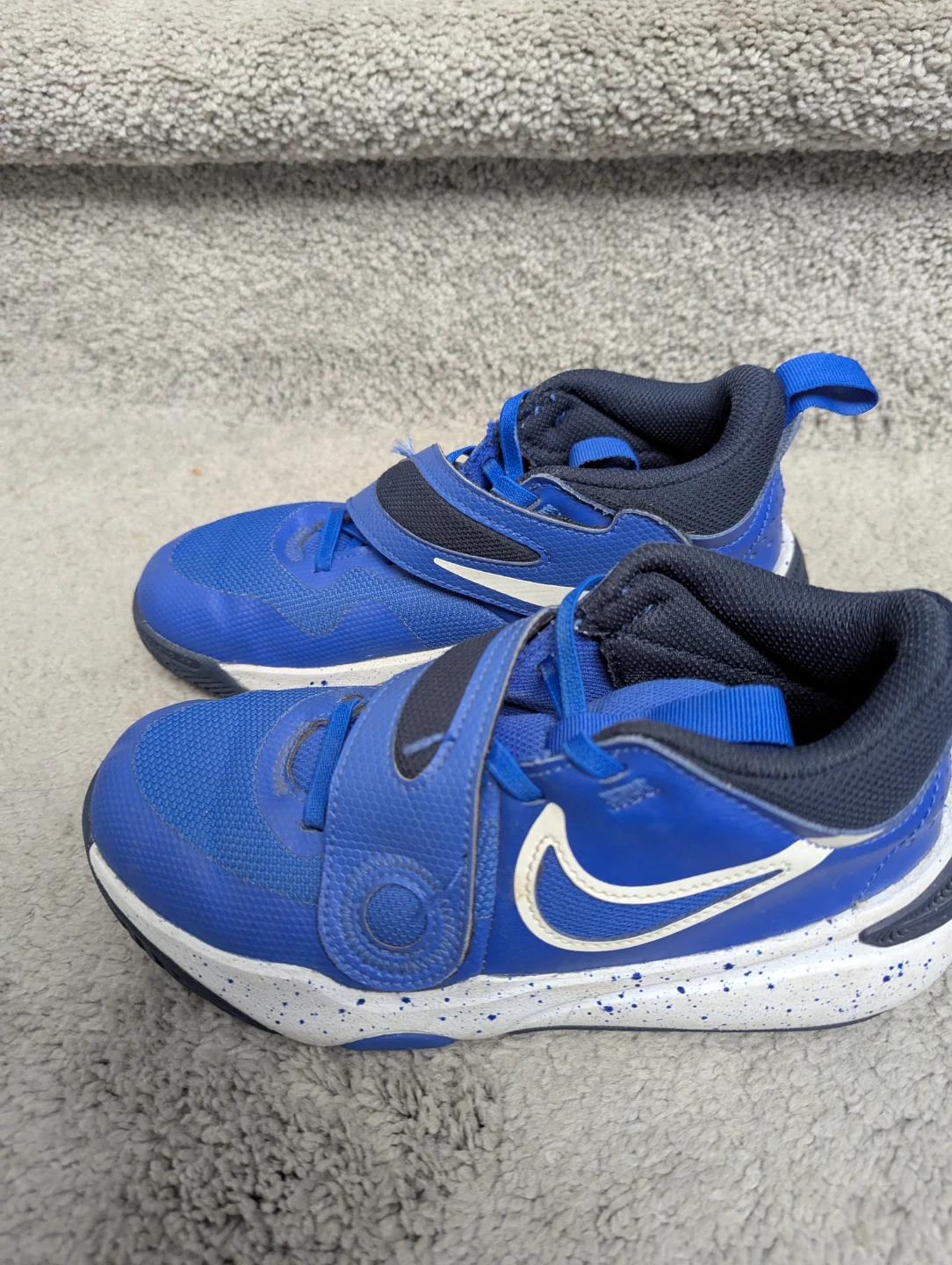 Nike Team Hustle D 11 Kids Basketball Shoes - photo 2