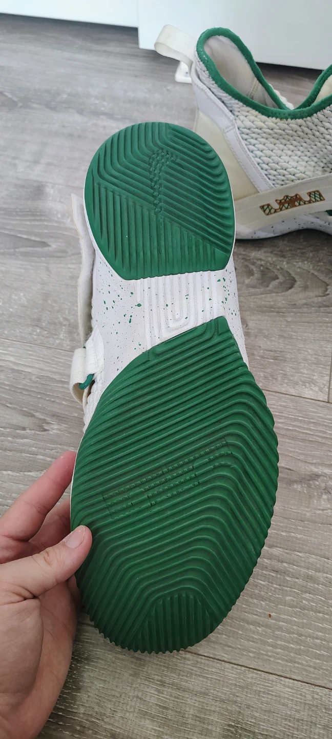 Nike LeBron Witness 3 "Irish" Basketball Shoes size 13 - photo 4