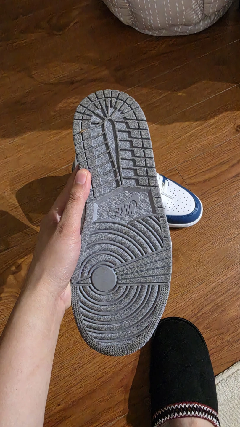 Nike Air Jordan 1 High OG "True Blue" - photo 4