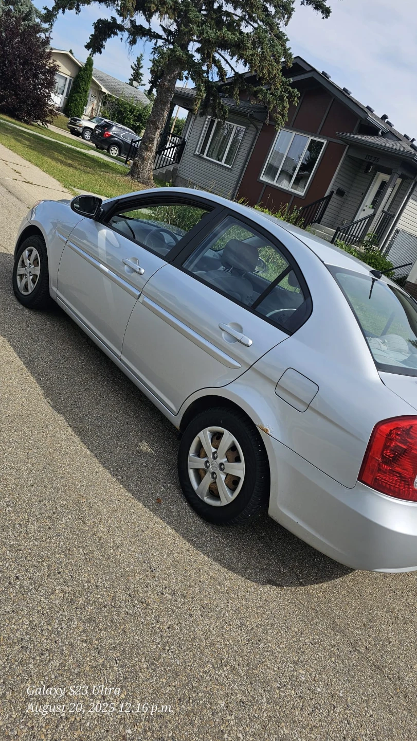 Hyundai Accent Sedan - photo 3