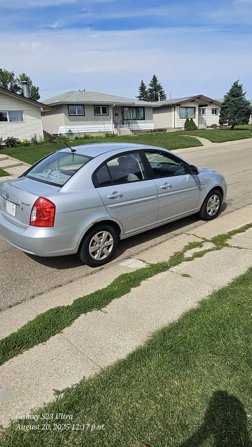Hyundai Accent Sedan - photo 4
