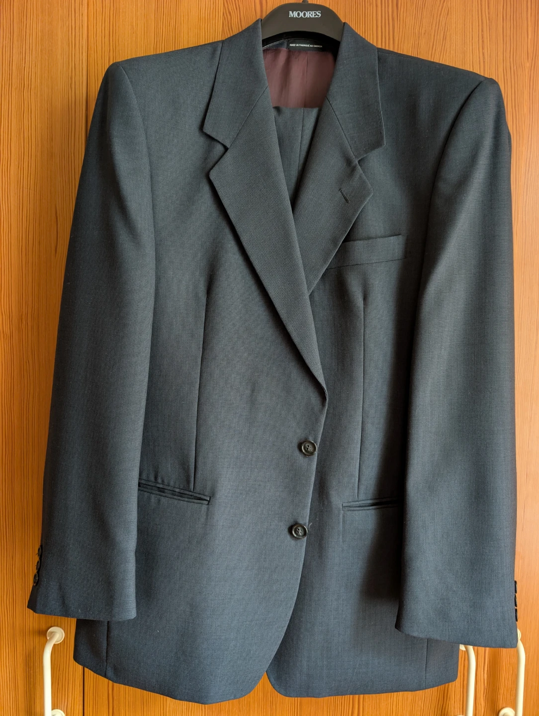 J.D. Casanovas Men's Suit - Size 40 Long Tall